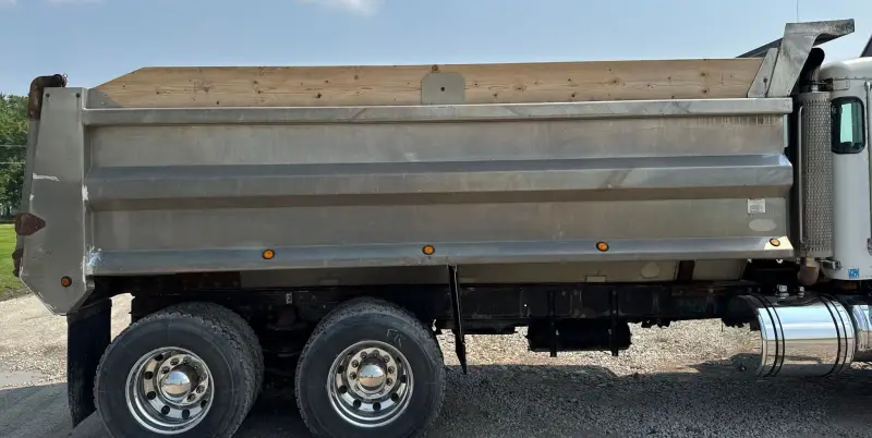 2005 Peterbilt 357 photo 27