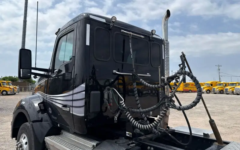 2020 Kenworth T880 photo 11