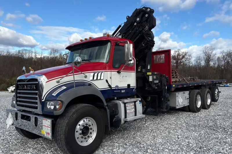 2022 Mack Granite photo 1