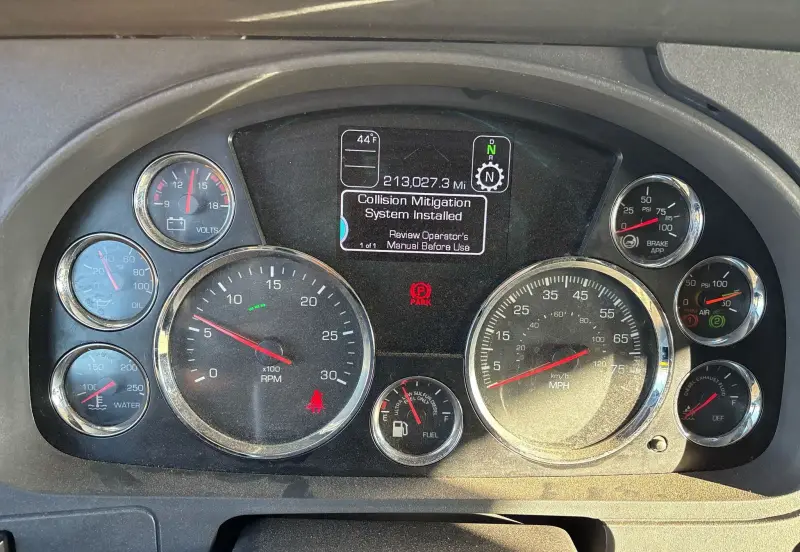 2022 Kenworth T680 photo 25