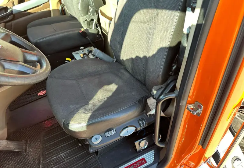 2021 Kenworth T880 photo 47