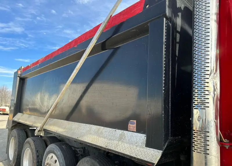 2016 Western Star 4700SF photo 18