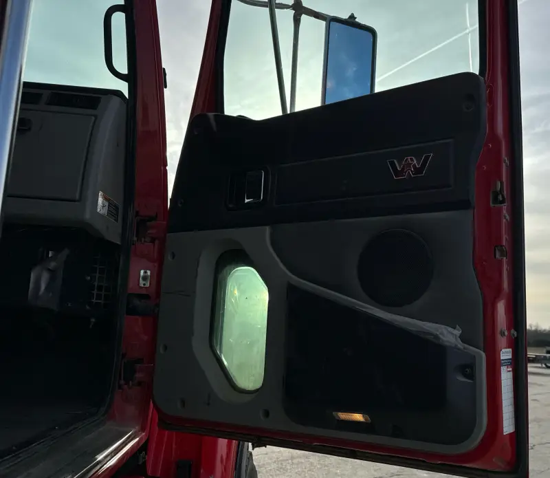 2016 Western Star 4700SF photo 70