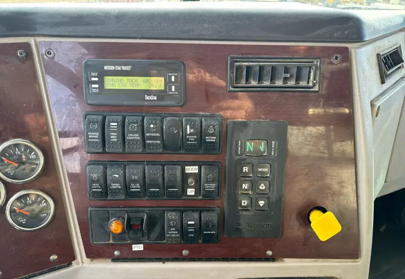 2016 Western Star 4700SF photo 59