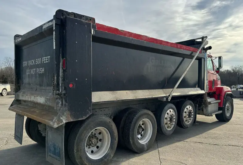 2016 Western Star 4700SF photo 5