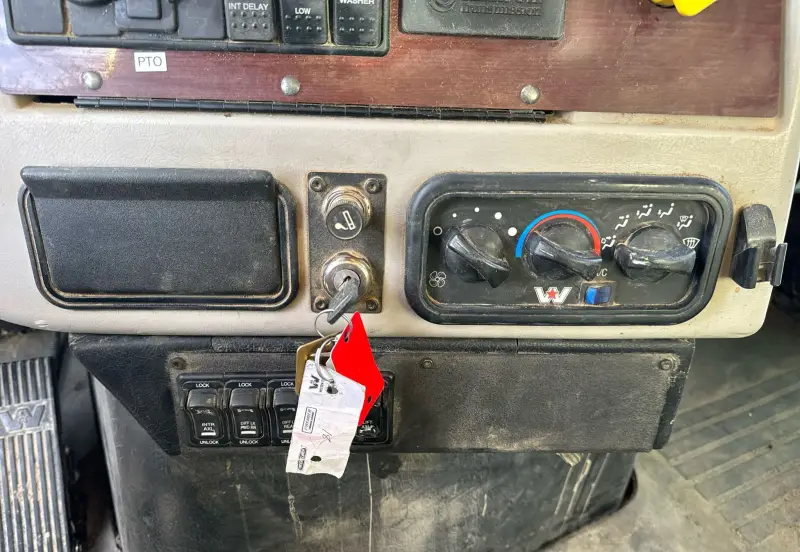 2016 Western Star 4700SF photo 62
