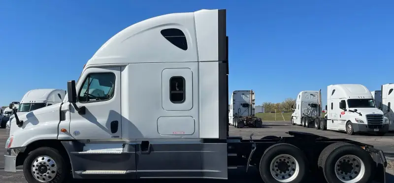 2015 Freightliner Cascadia Evolution 125 photo 8