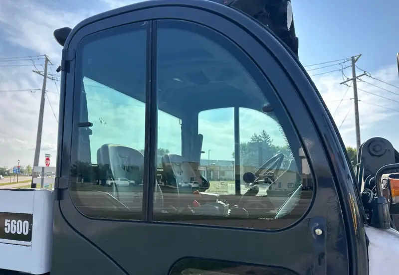 2016 Bobcat 5600 photo 41