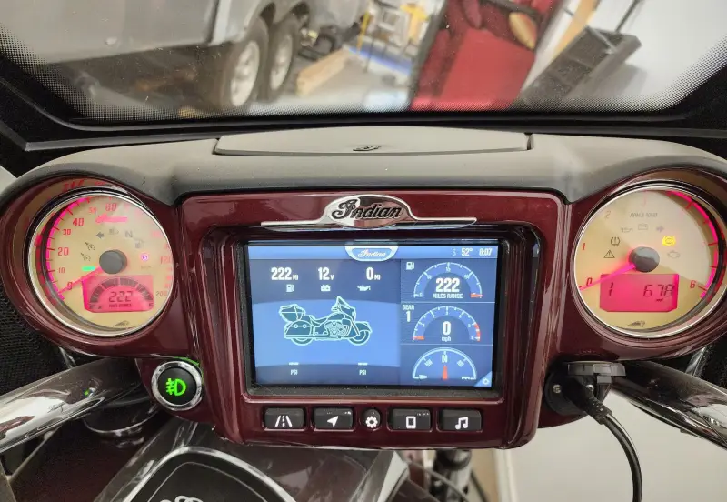 2021 Indian Roadmaster photo 12