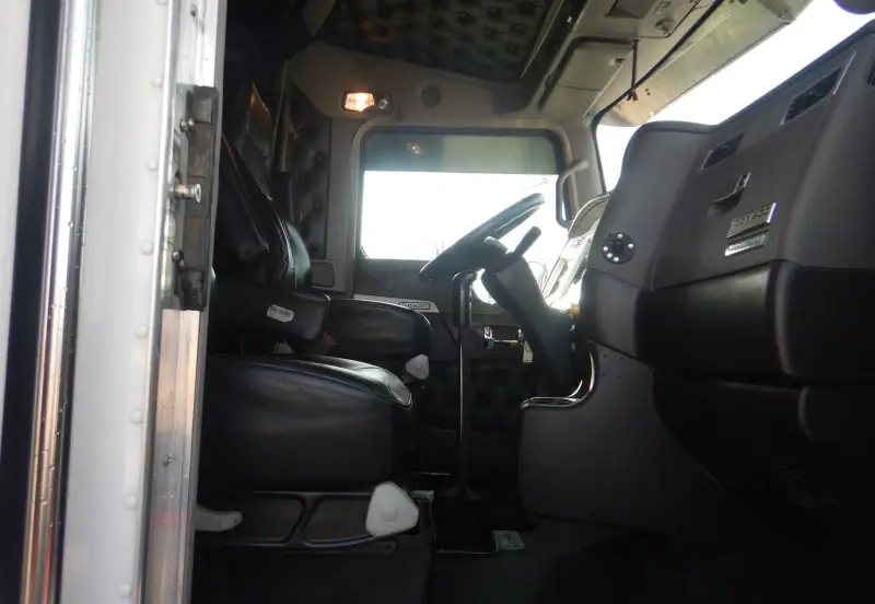 2016 Kenworth W900 photo 36