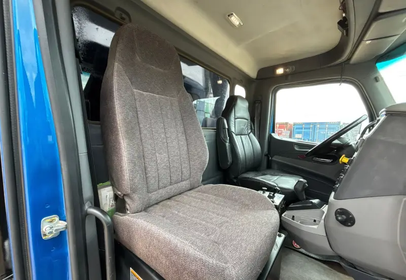 2017 Peterbilt 567 photo 58