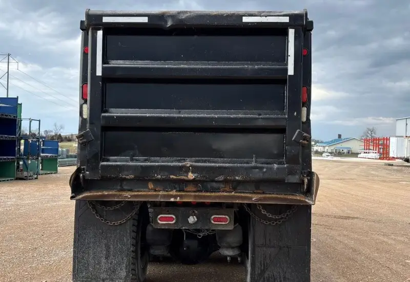 2017 Peterbilt 567 photo 6
