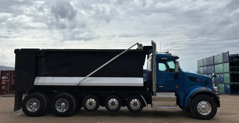 2017 Peterbilt 567 photo 4