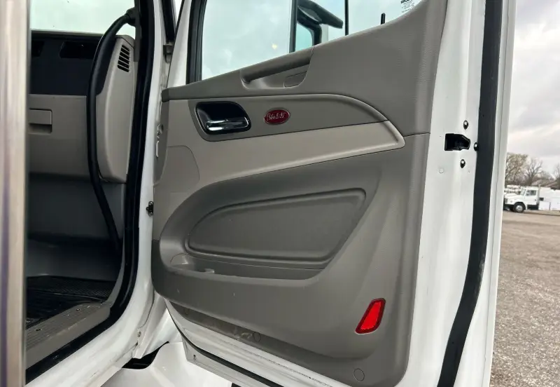 2019 Peterbilt 579 photo 55