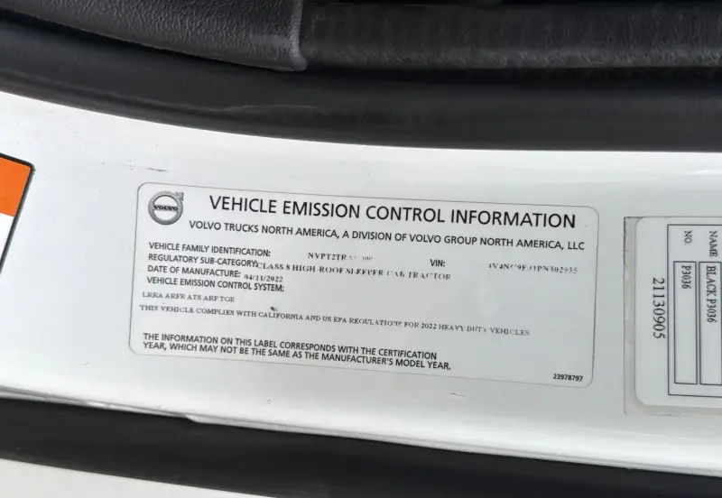 2023 Volvo VNL 860 photo 96